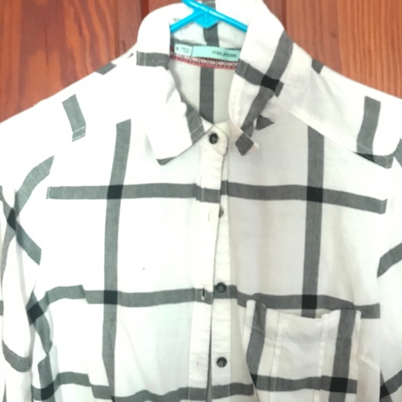 FLANNEL LOT - Picture 7 of 8